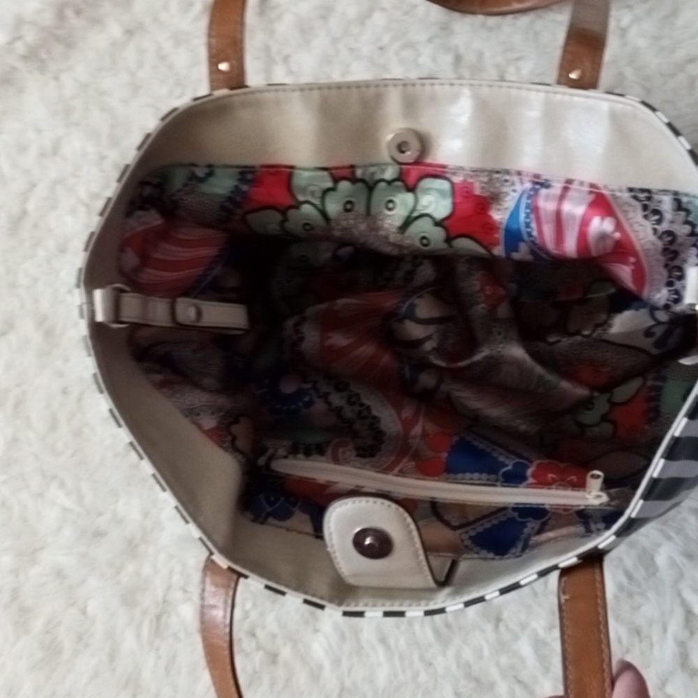 Handbag Tote - Picture 2 of 3